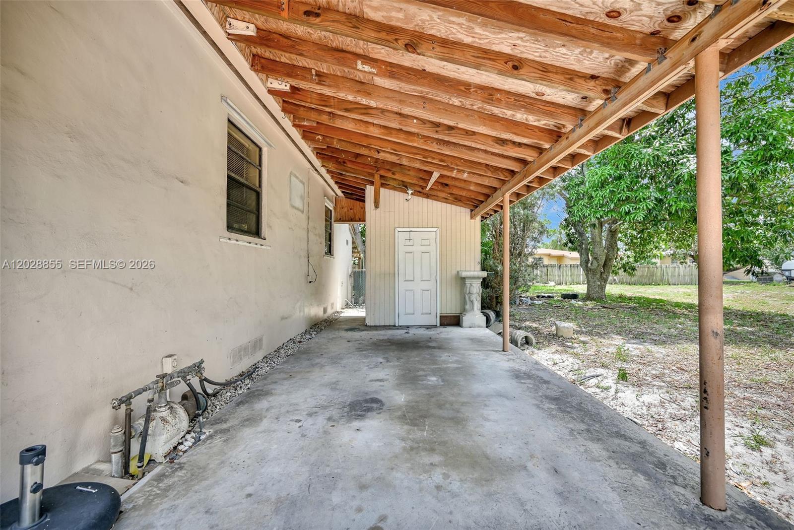 NO MIAMI BEACH MANOR - Residential