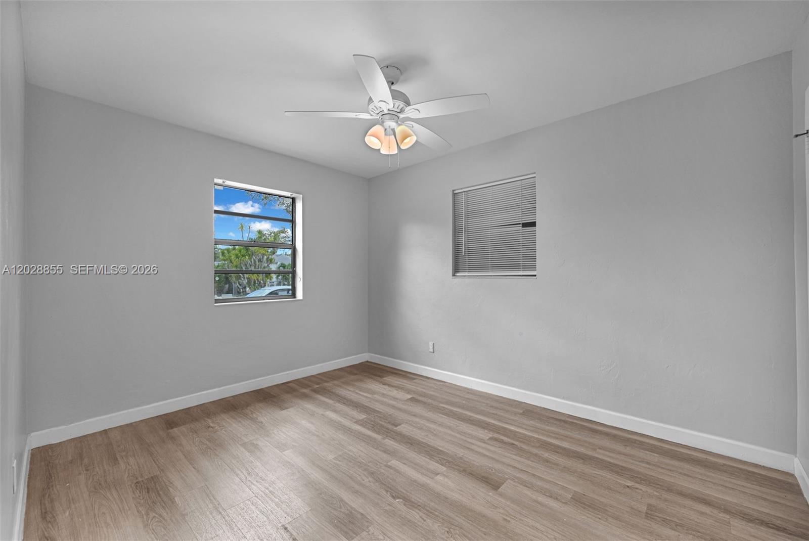 NO MIAMI BEACH MANOR - Residential