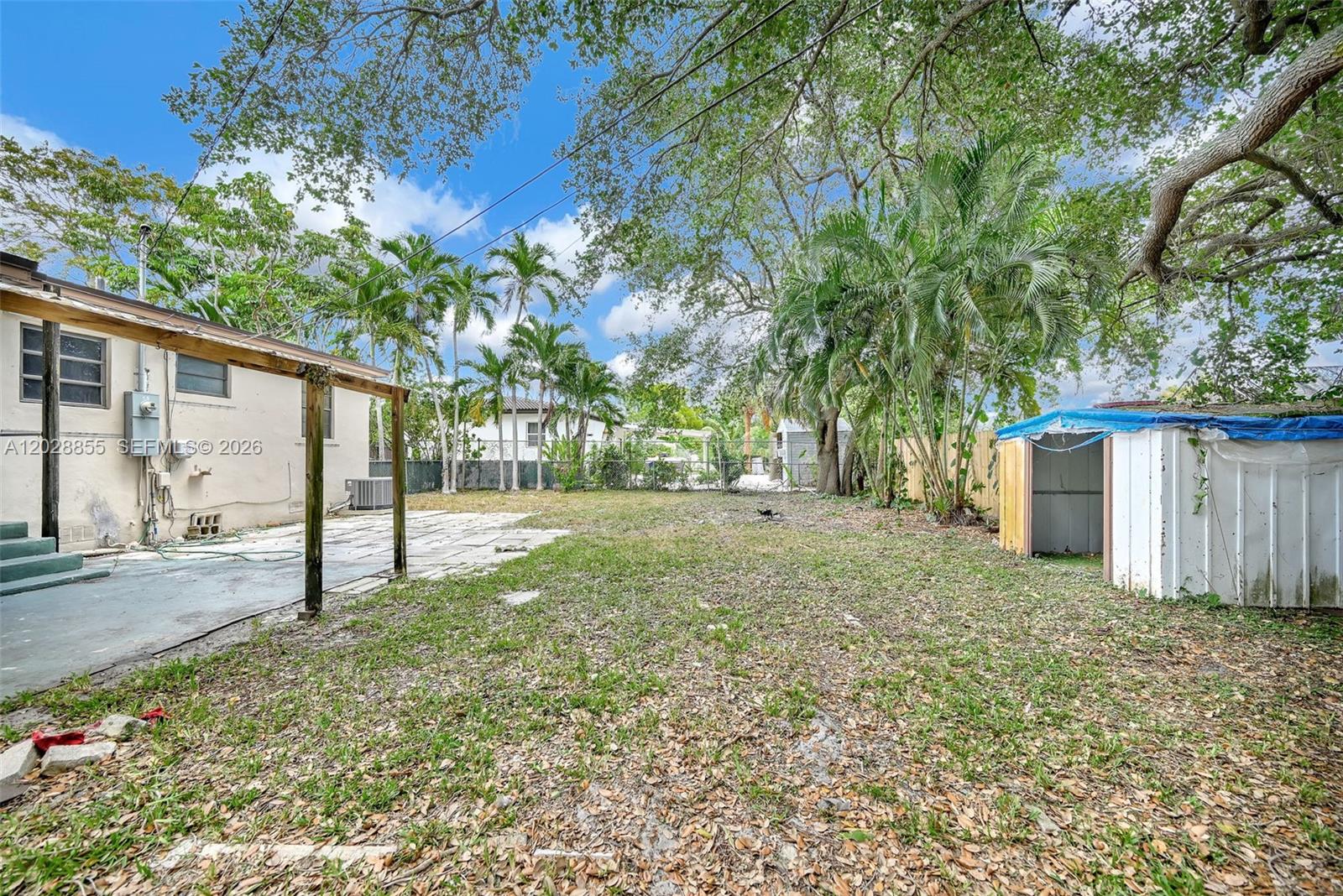 NO MIAMI BEACH MANOR - Residential