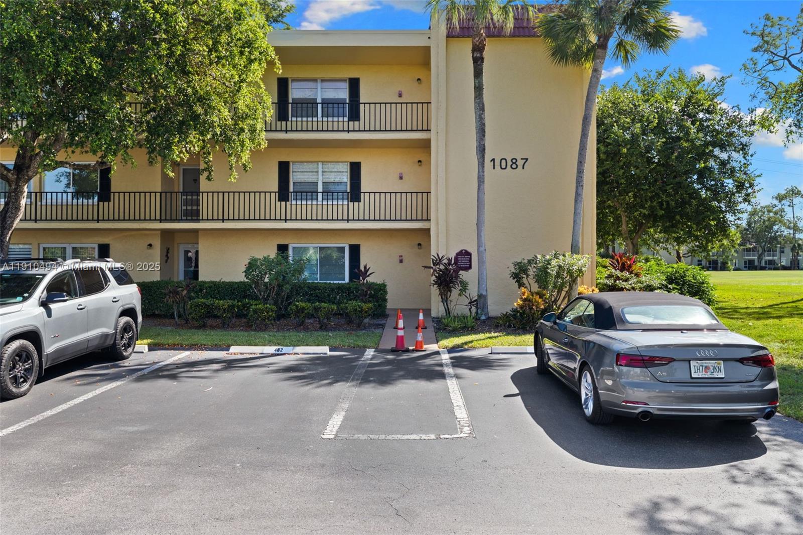 Welcome to your slice of paradise in the heart of Naples! This beautifully maintained 2-bedroom, 2-bath condo offers comfort, convenience, and a serene golf course setting. Located on the third floor of a quiet 55+ community, this home features an open and spacious layout filled with natural light, neutral tile flooring throughout, and a peaceful screened lanai with relaxing views of the lush greens.Minutes to the beach, shopping, dinning and just a short 5 minutes drive from I-75. 
Live the easy Naples lifestyle you’ve always dreamed of—schedule your showing today!