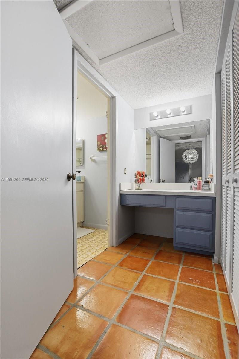 LAGO MAR EAST LODGE CONDO - Residential