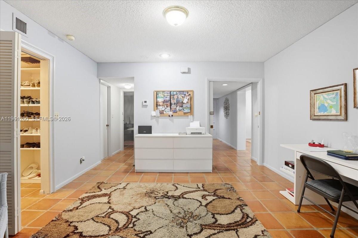 LAGO MAR EAST LODGE CONDO - Residential