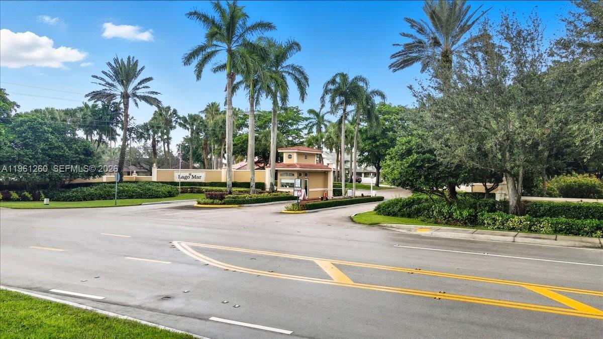 LAGO MAR EAST LODGE CONDO - Residential