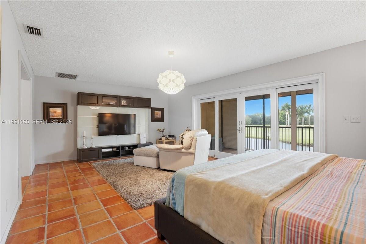 LAGO MAR EAST LODGE CONDO - Residential