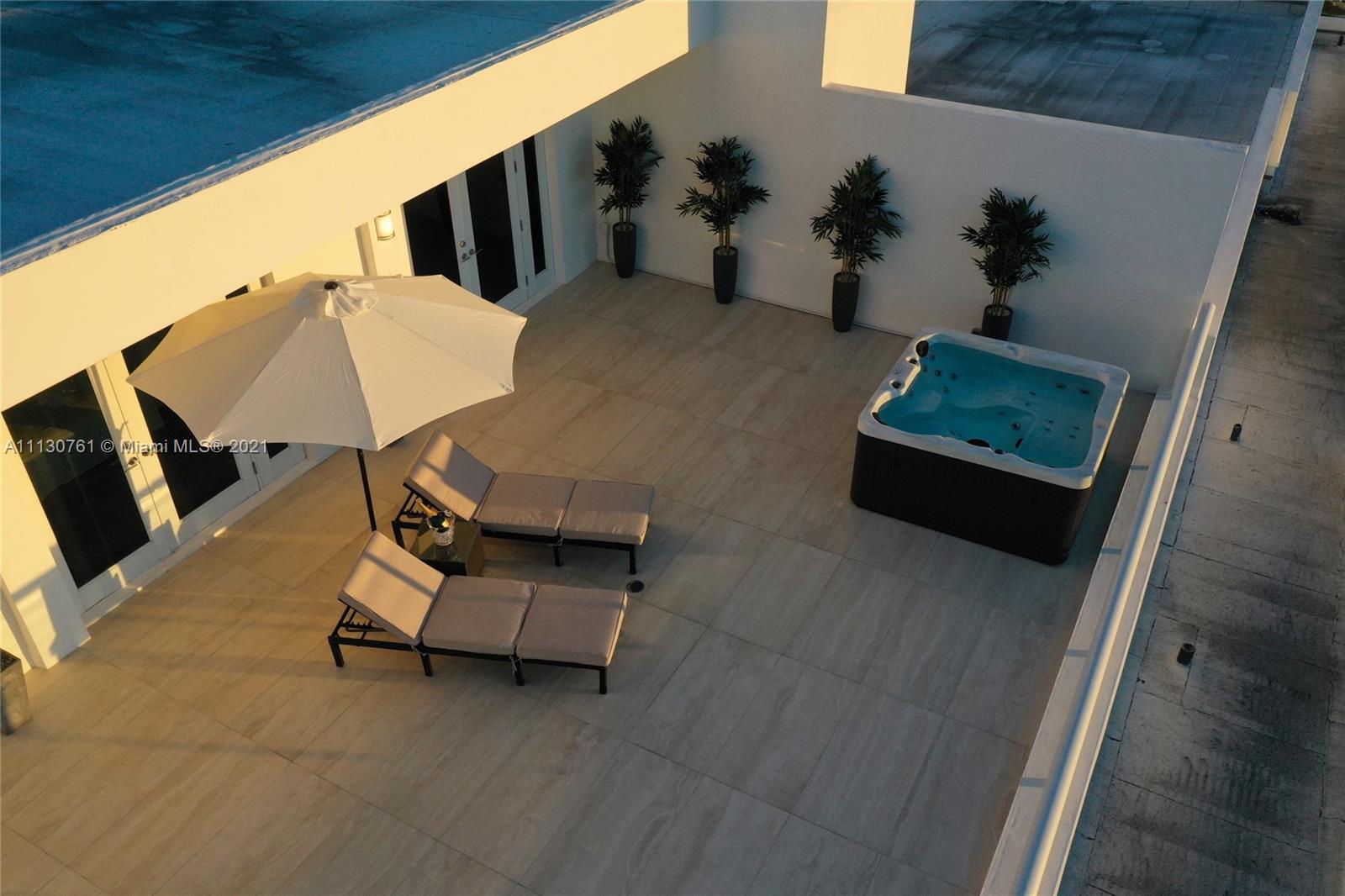 5600 CONDO - Residential