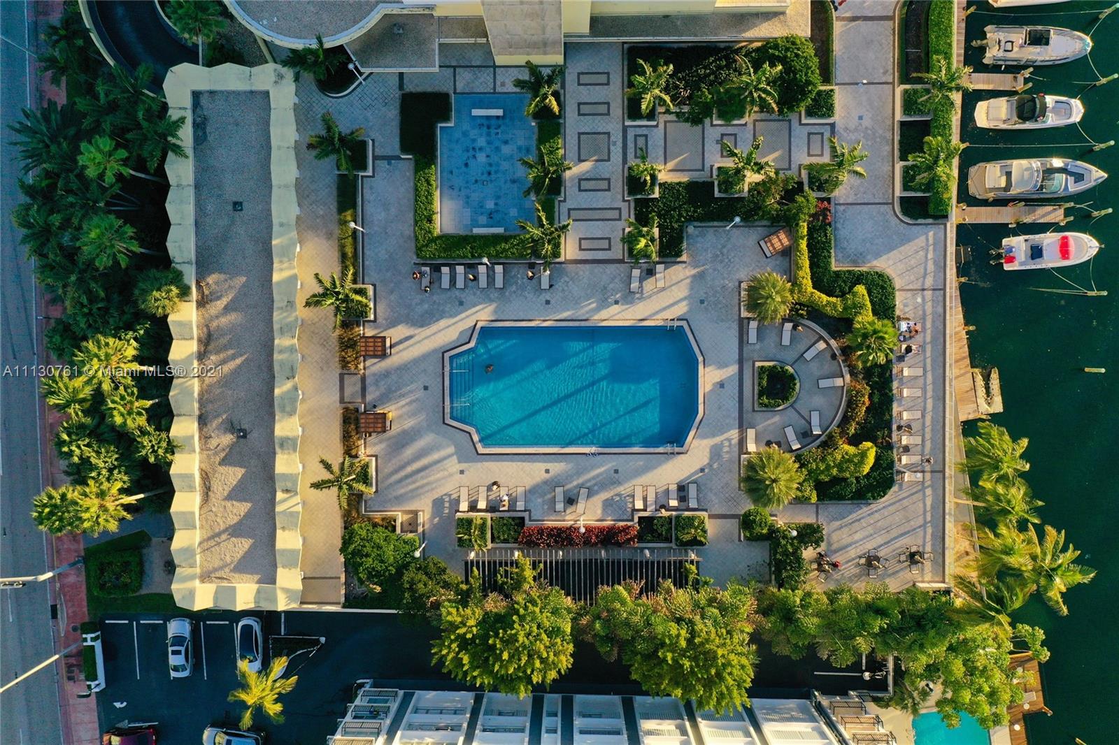5600 CONDO - Residential
