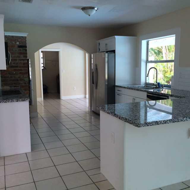 26-27 55 40   .35 AC PALM - Residential Lease