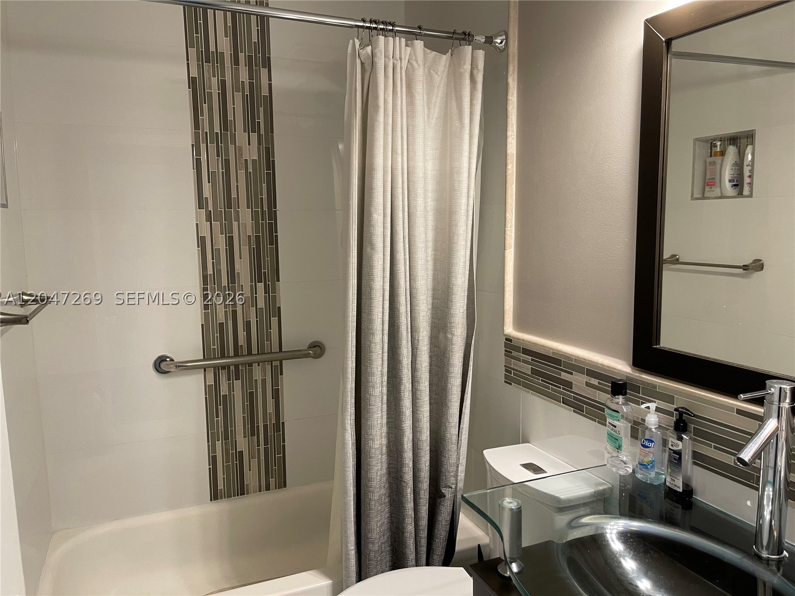 RAMBLEWOOD SOUTH - Residential Lease