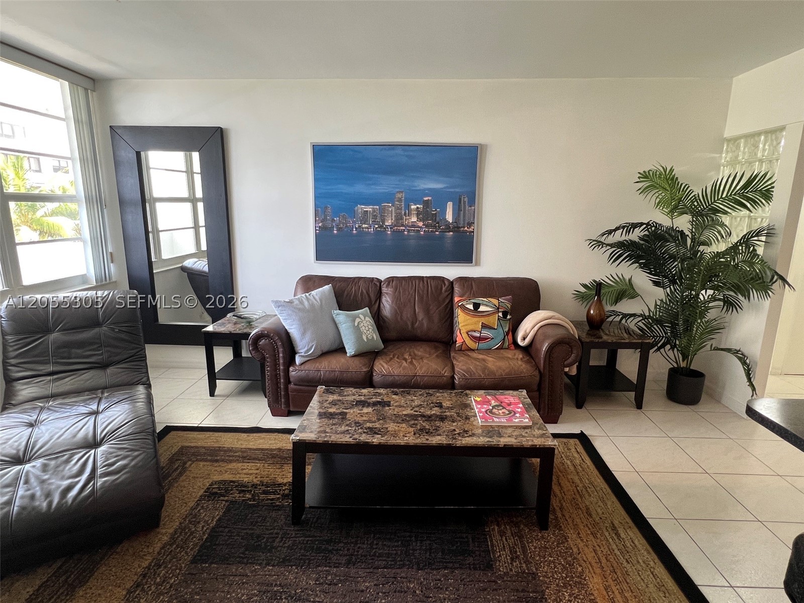 THE DECOPLAGE CONDO - Residential