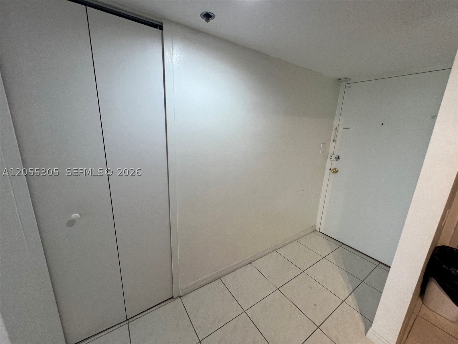 THE DECOPLAGE CONDO - Residential