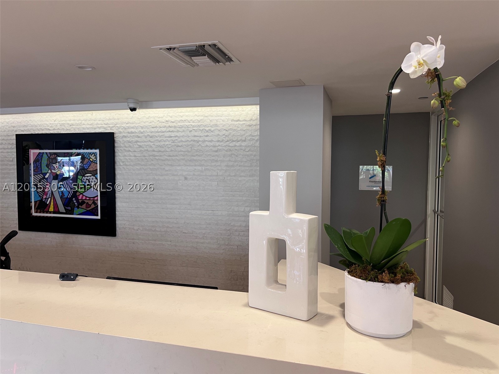 THE DECOPLAGE CONDO - Residential