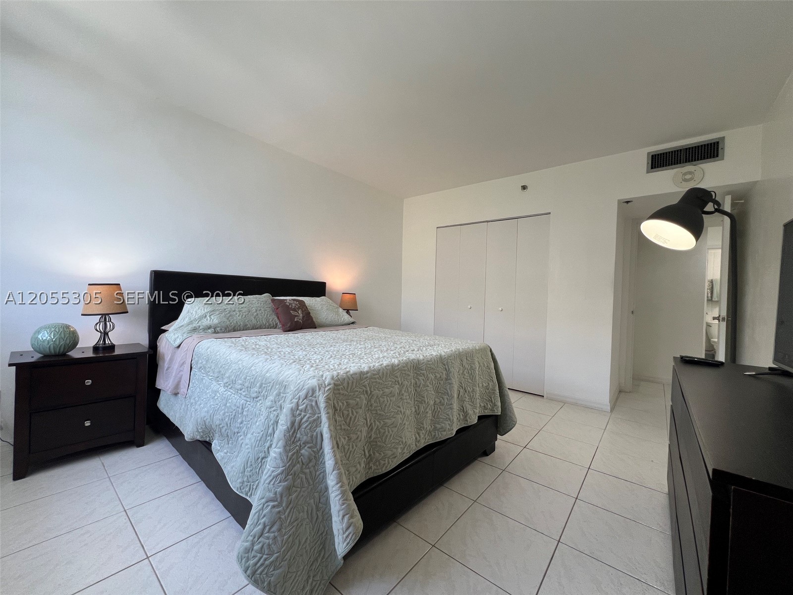 THE DECOPLAGE CONDO - Residential