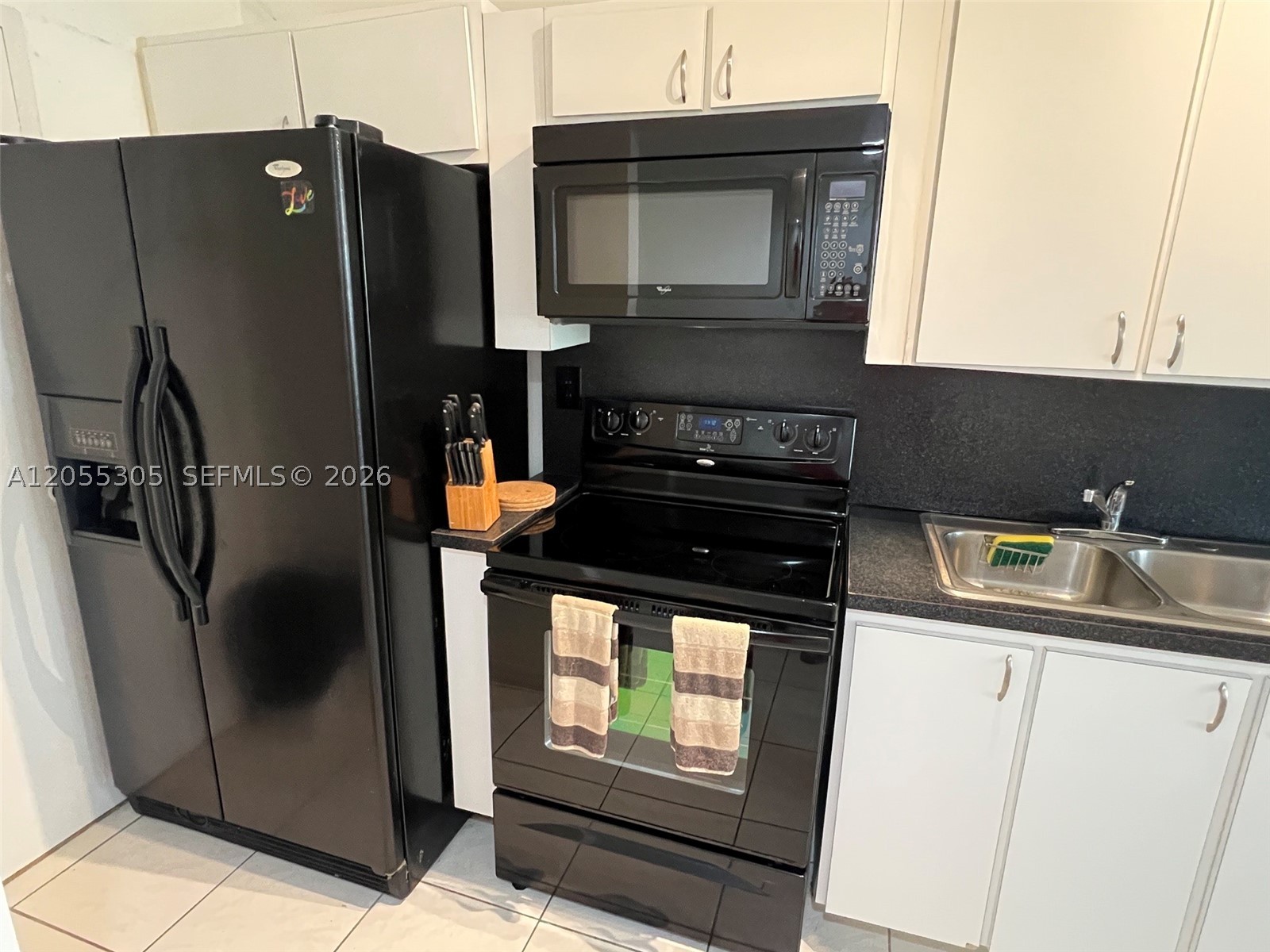 THE DECOPLAGE CONDO - Residential