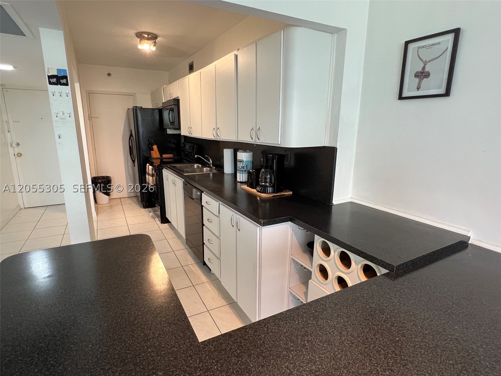 THE DECOPLAGE CONDO - Residential
