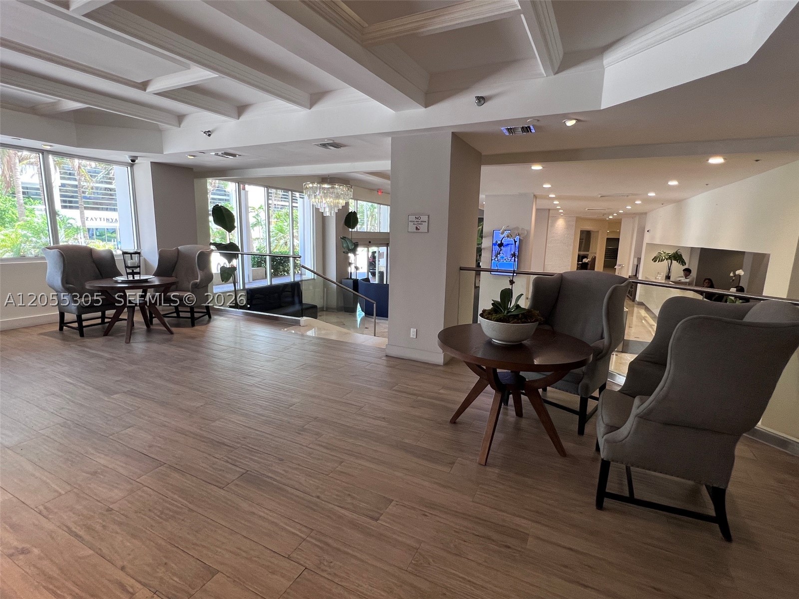 THE DECOPLAGE CONDO - Residential