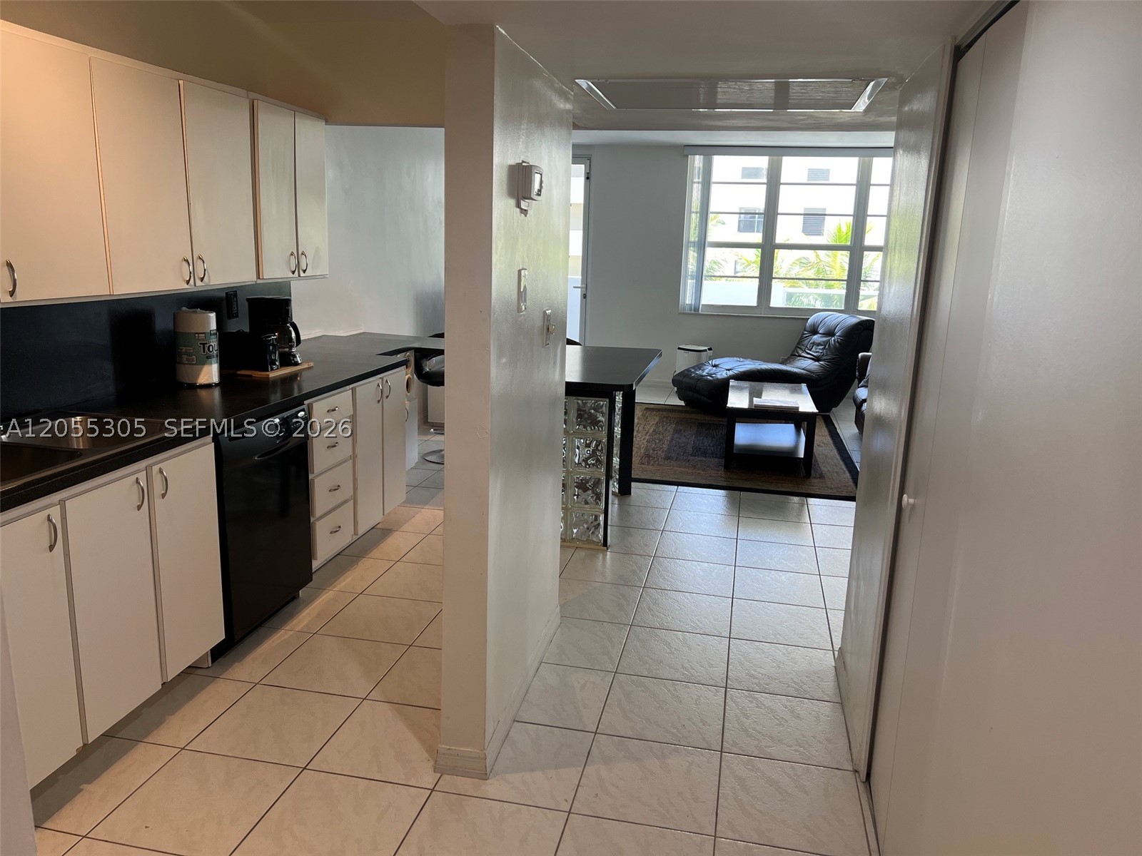 THE DECOPLAGE CONDO - Residential