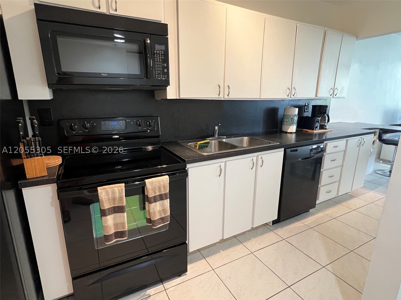 THE DECOPLAGE CONDO - Residential