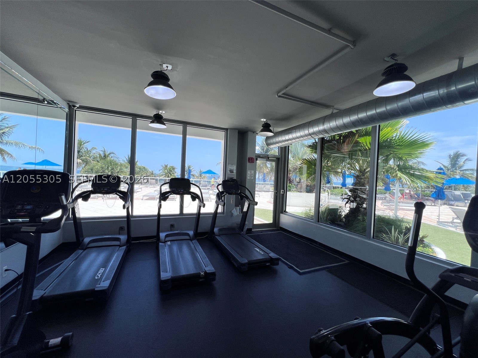 THE DECOPLAGE CONDO - Residential