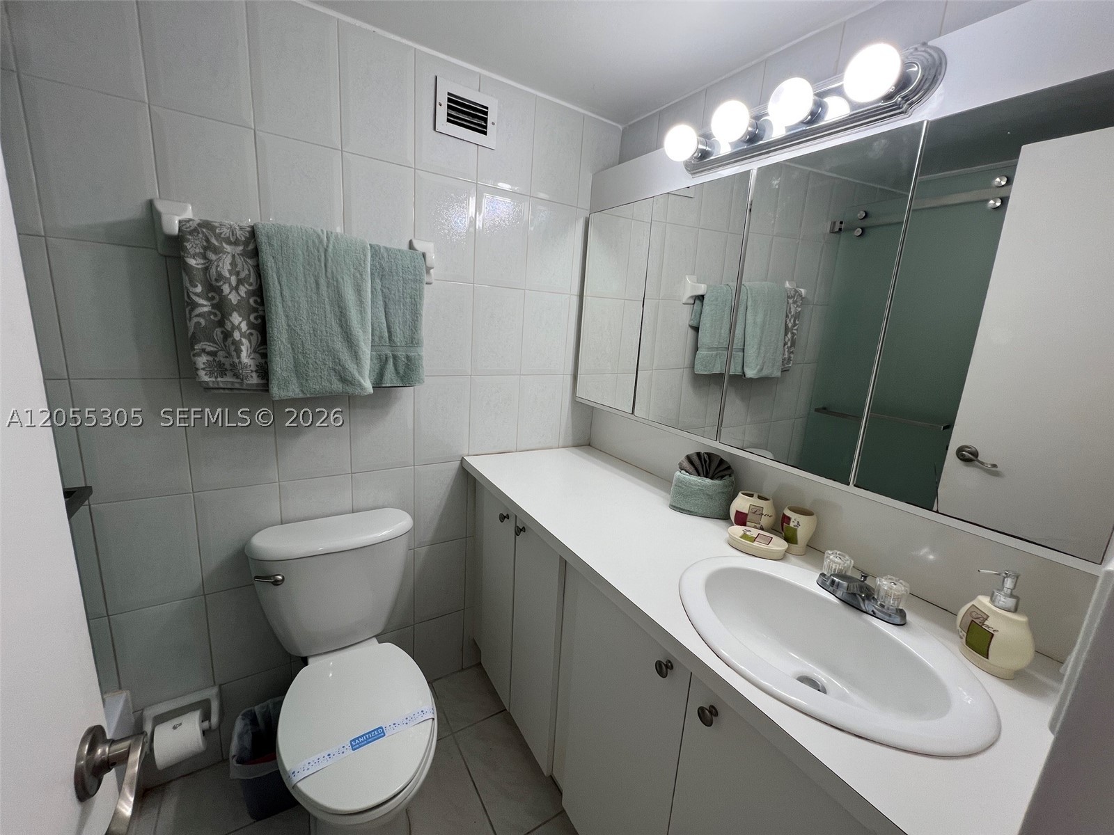 THE DECOPLAGE CONDO - Residential