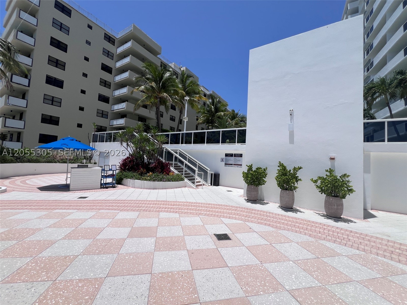 THE DECOPLAGE CONDO - Residential
