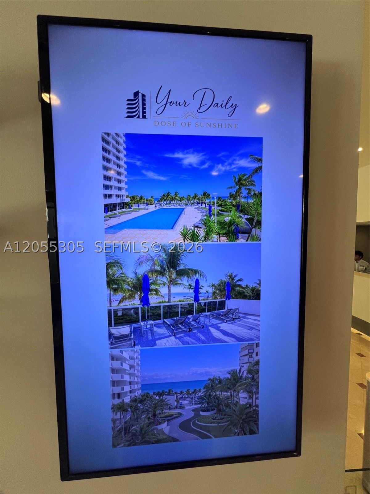 THE DECOPLAGE CONDO - Residential
