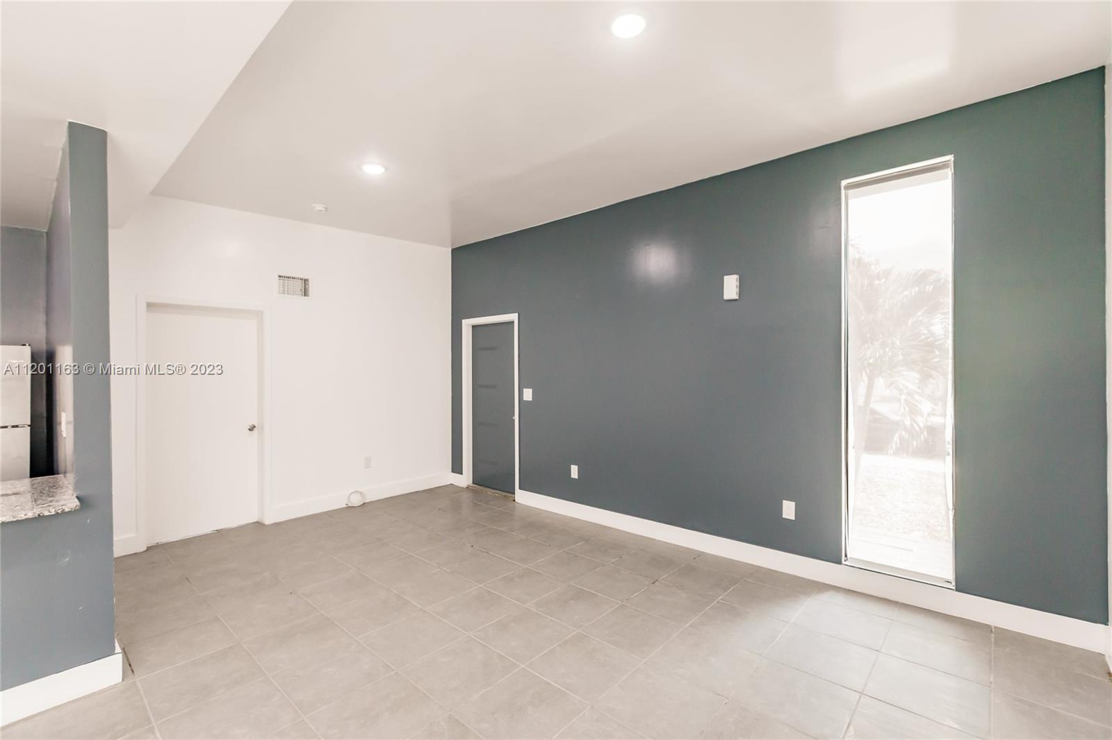 ARCHWOOD AMD PLAT - Residential