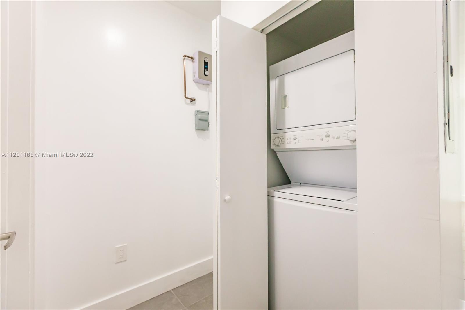 ARCHWOOD AMD PLAT - Residential