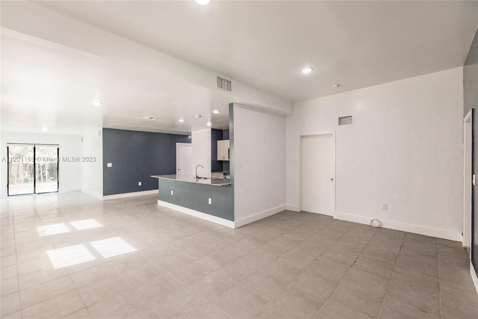 ARCHWOOD AMD PLAT - Residential