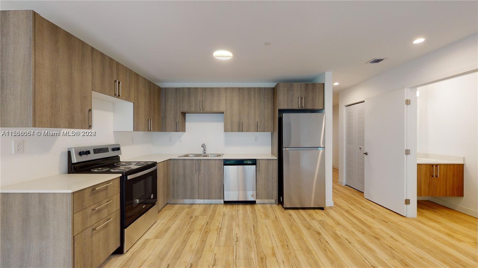 Experience the charm of our brand-new townhouse community nestled in the heart of Princeton! Each unit boasts the convenience of in-unit washer and dryer facilities, state-of-the-art stainless steel kitchen appliances, and robust impact-resistant windows. Our prime location offers seamless access to the nearby Turnpike, and each unit includes one dedicated parking space. Tenants are responsible for water and electricity expenses, ensuring complete control over your utility costs. Welcome home to a life of modern comfort and convenience!