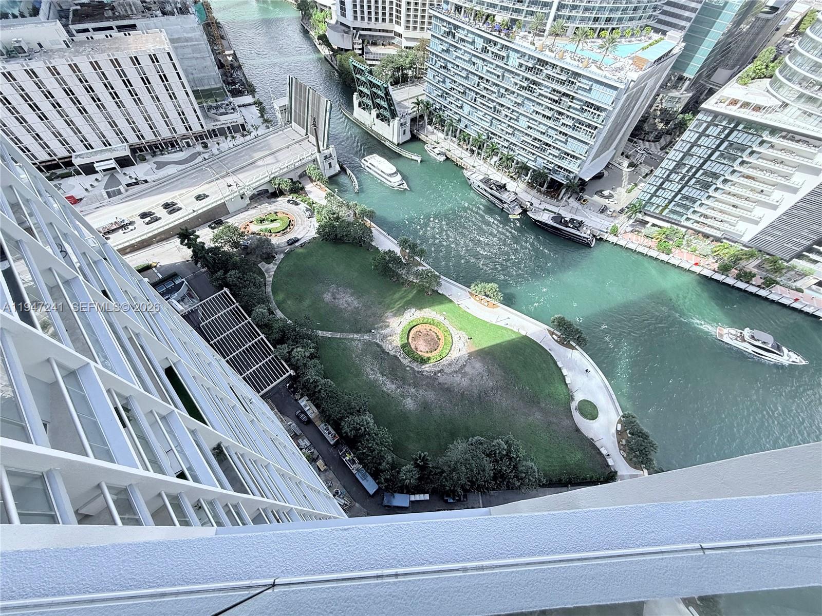 ICONBRICKELL CONDO NO 1 - Residential