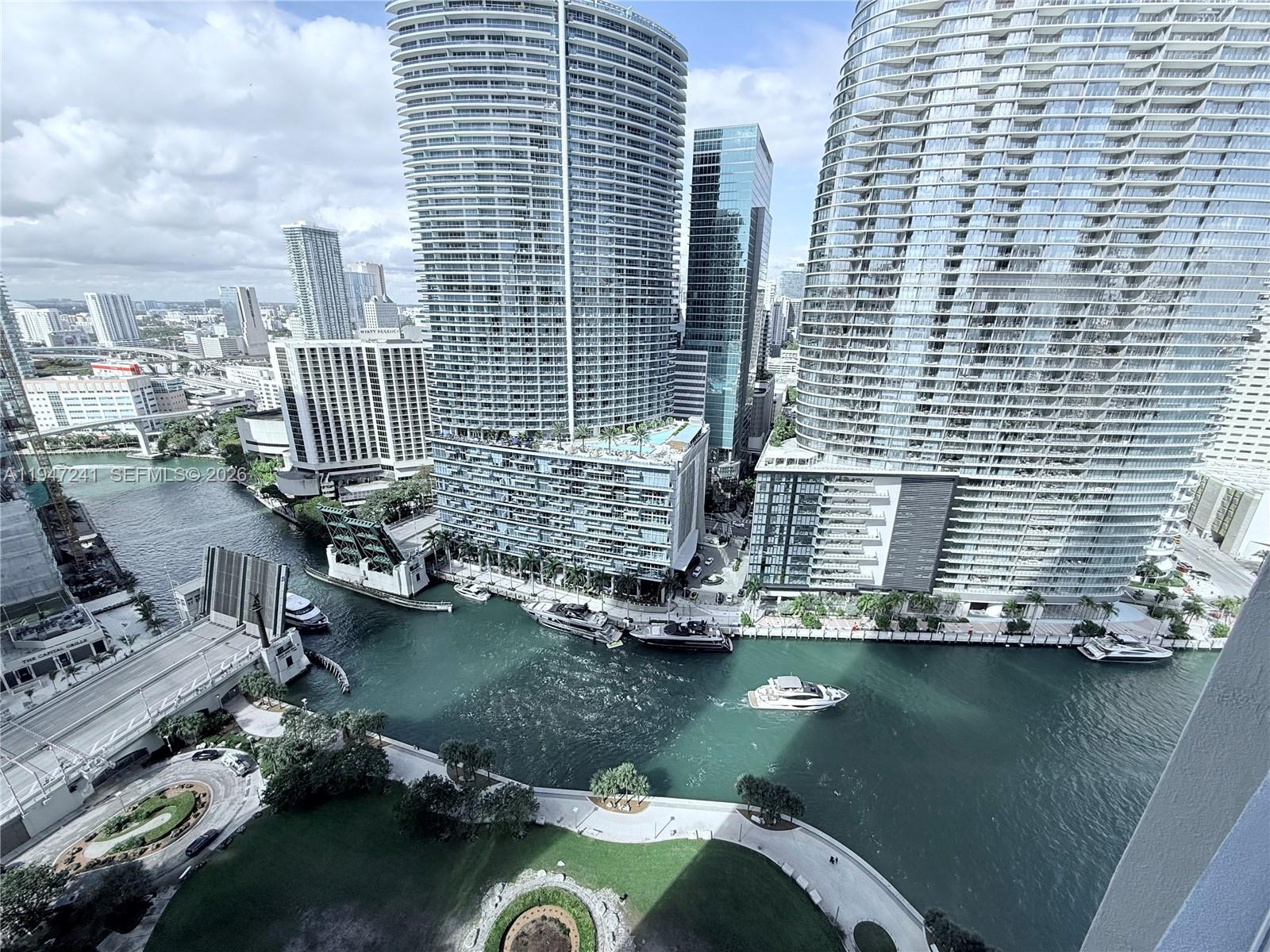ICONBRICKELL CONDO NO 1 - Residential