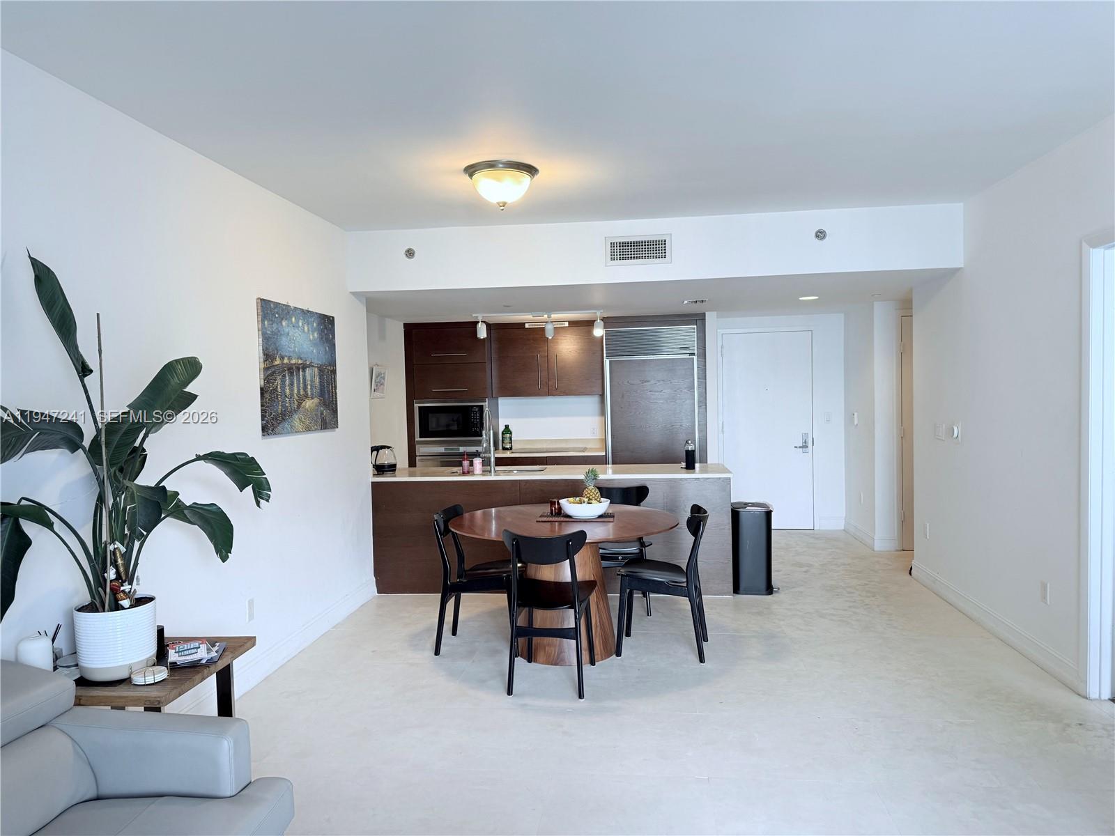 ICONBRICKELL CONDO NO 1 - Residential