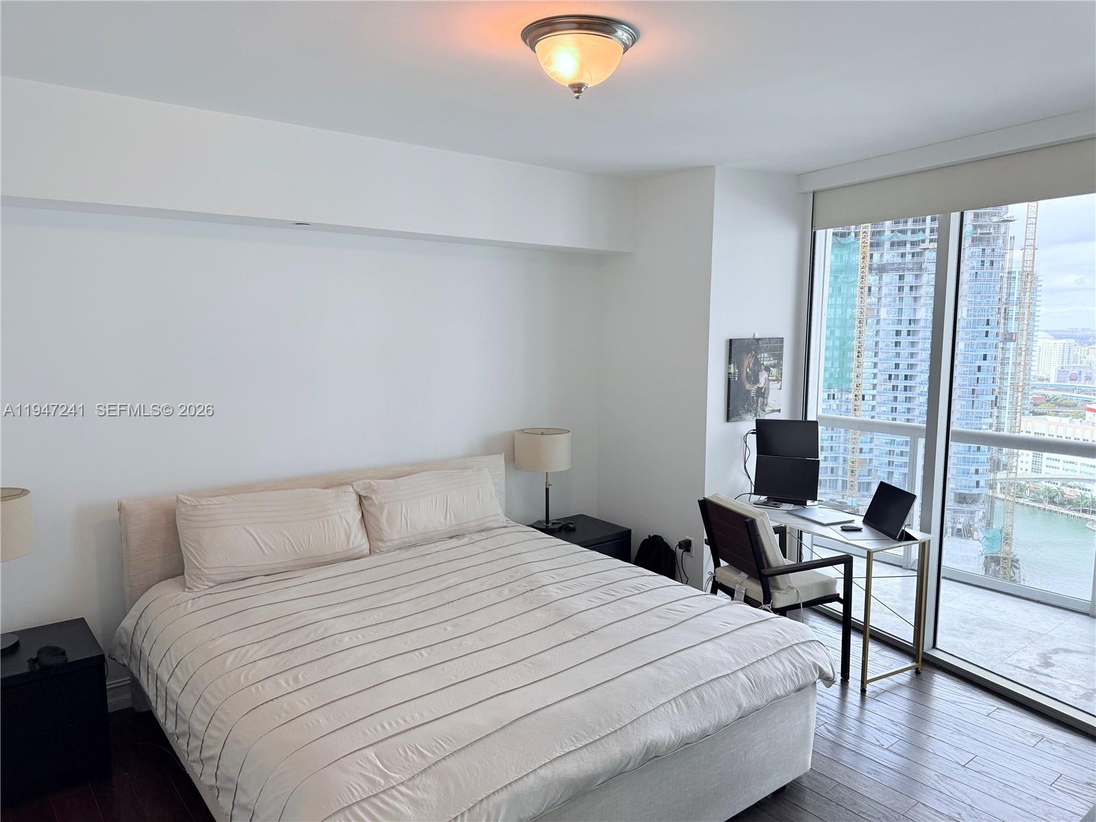ICONBRICKELL CONDO NO 1 - Residential