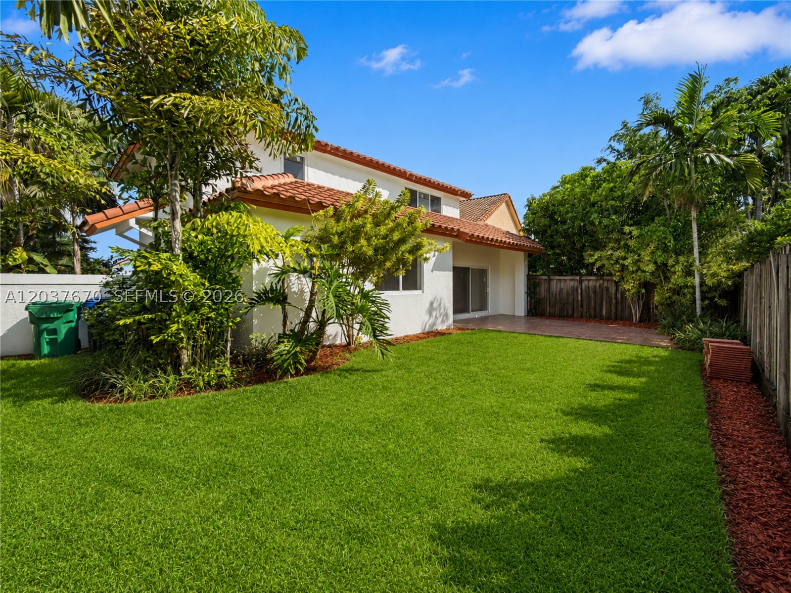 DORAL DUNES 1ST ADDN - Residential
