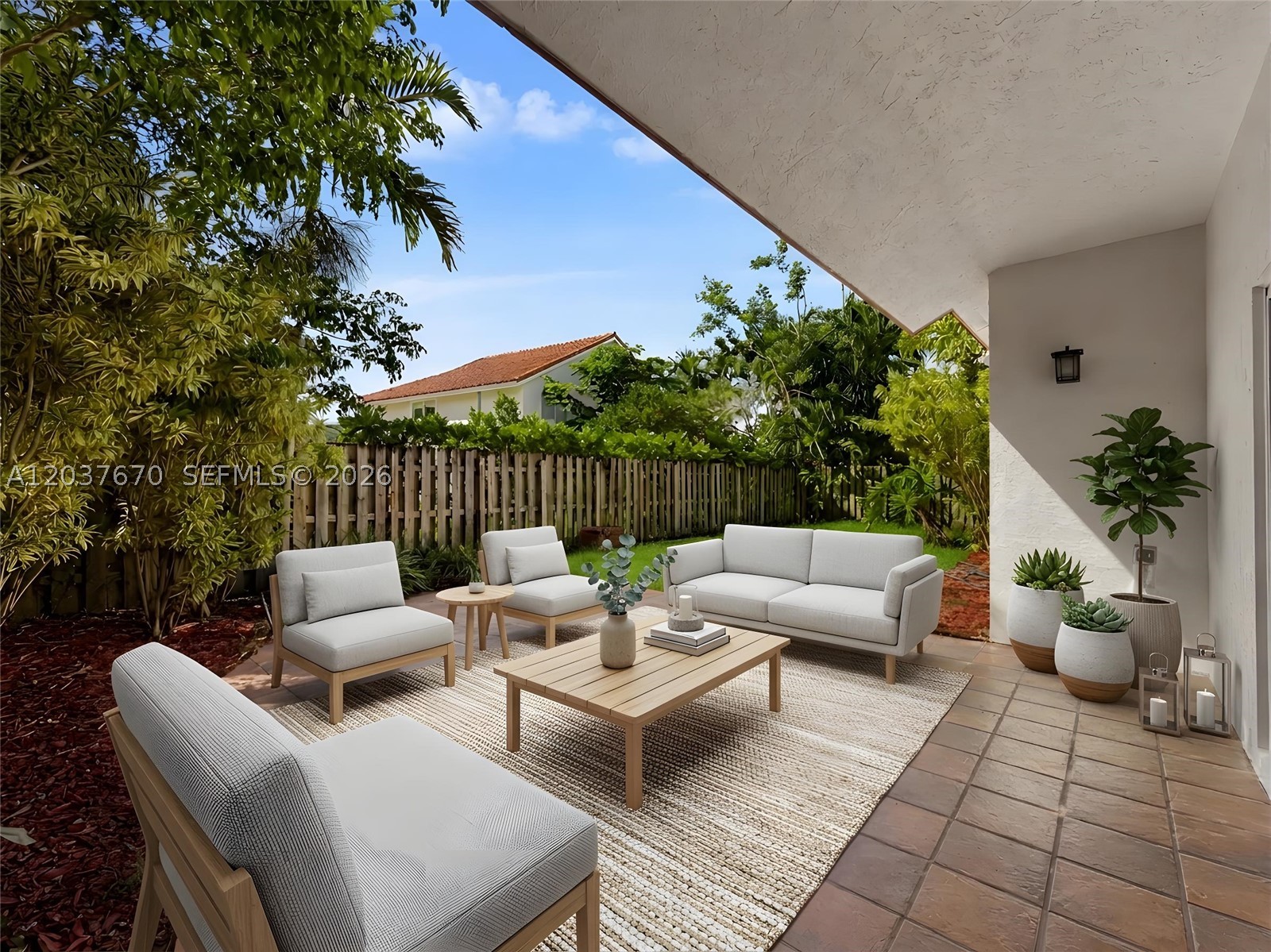 DORAL DUNES 1ST ADDN - Residential