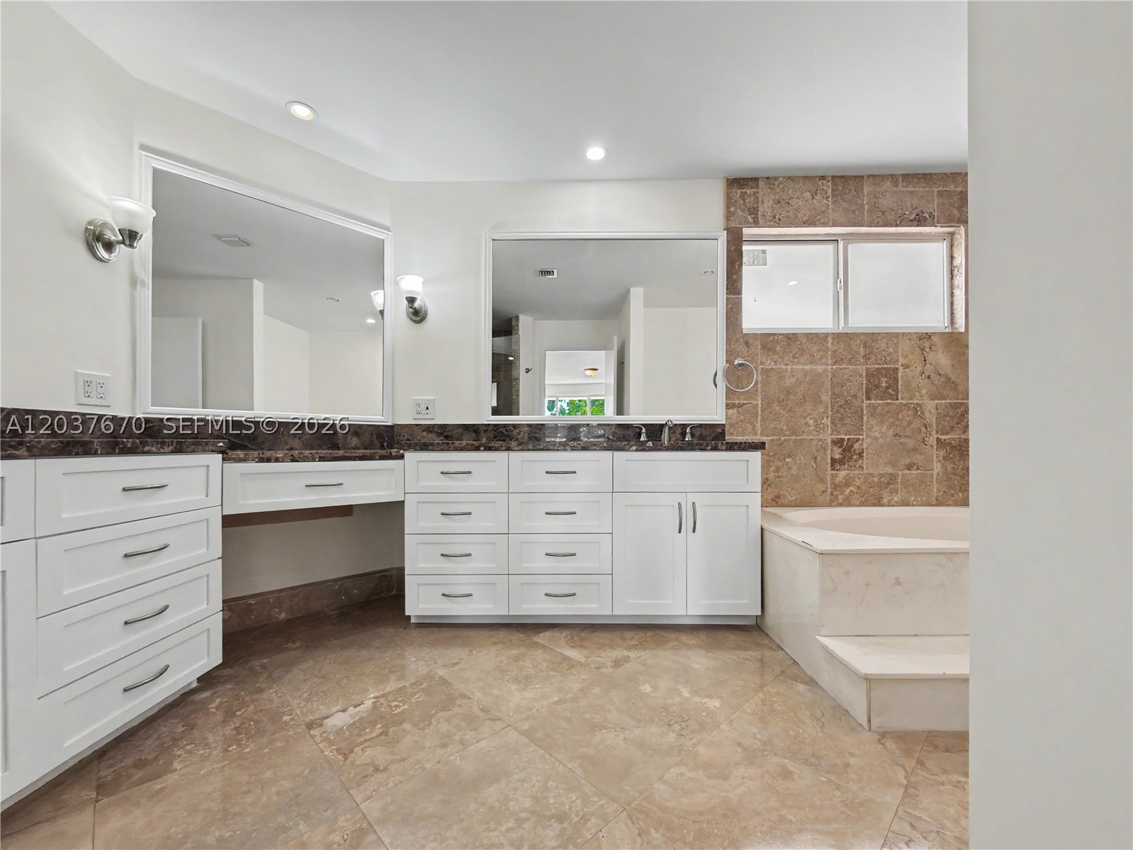 DORAL DUNES 1ST ADDN - Residential