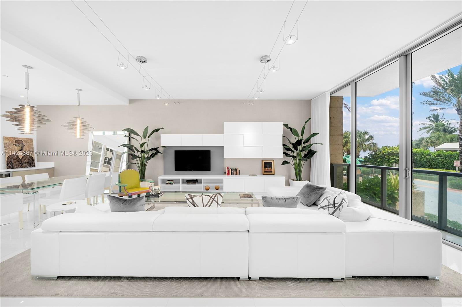 OCEAN SEVEN CONDO - Residential