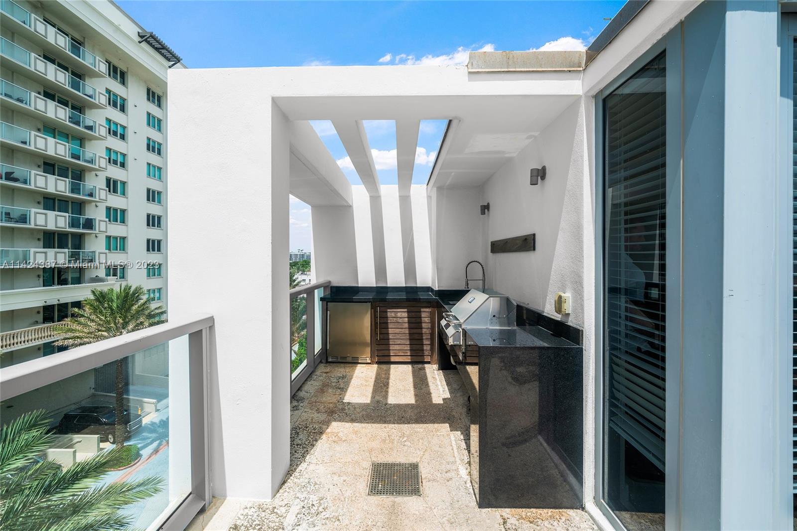 OCEAN SEVEN CONDO - Residential
