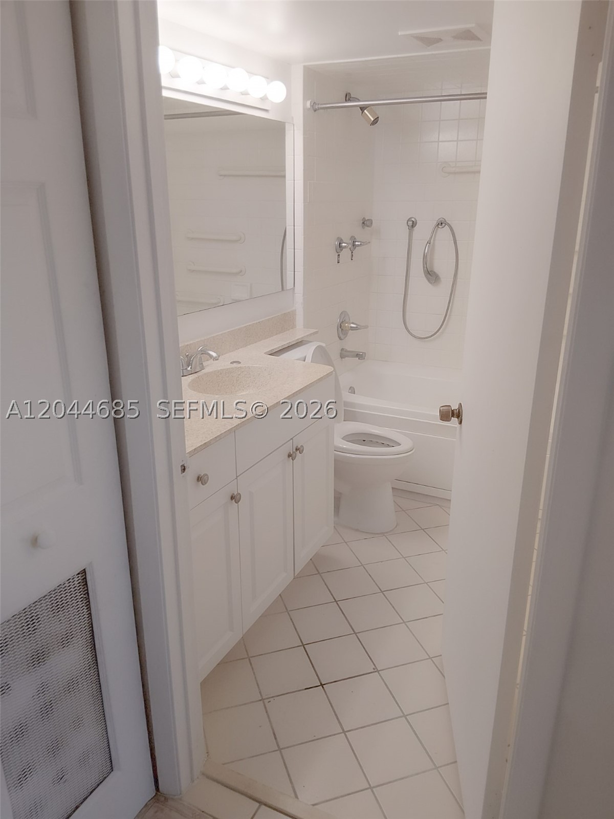 WHITEHALL VILLAGE - Residential Lease