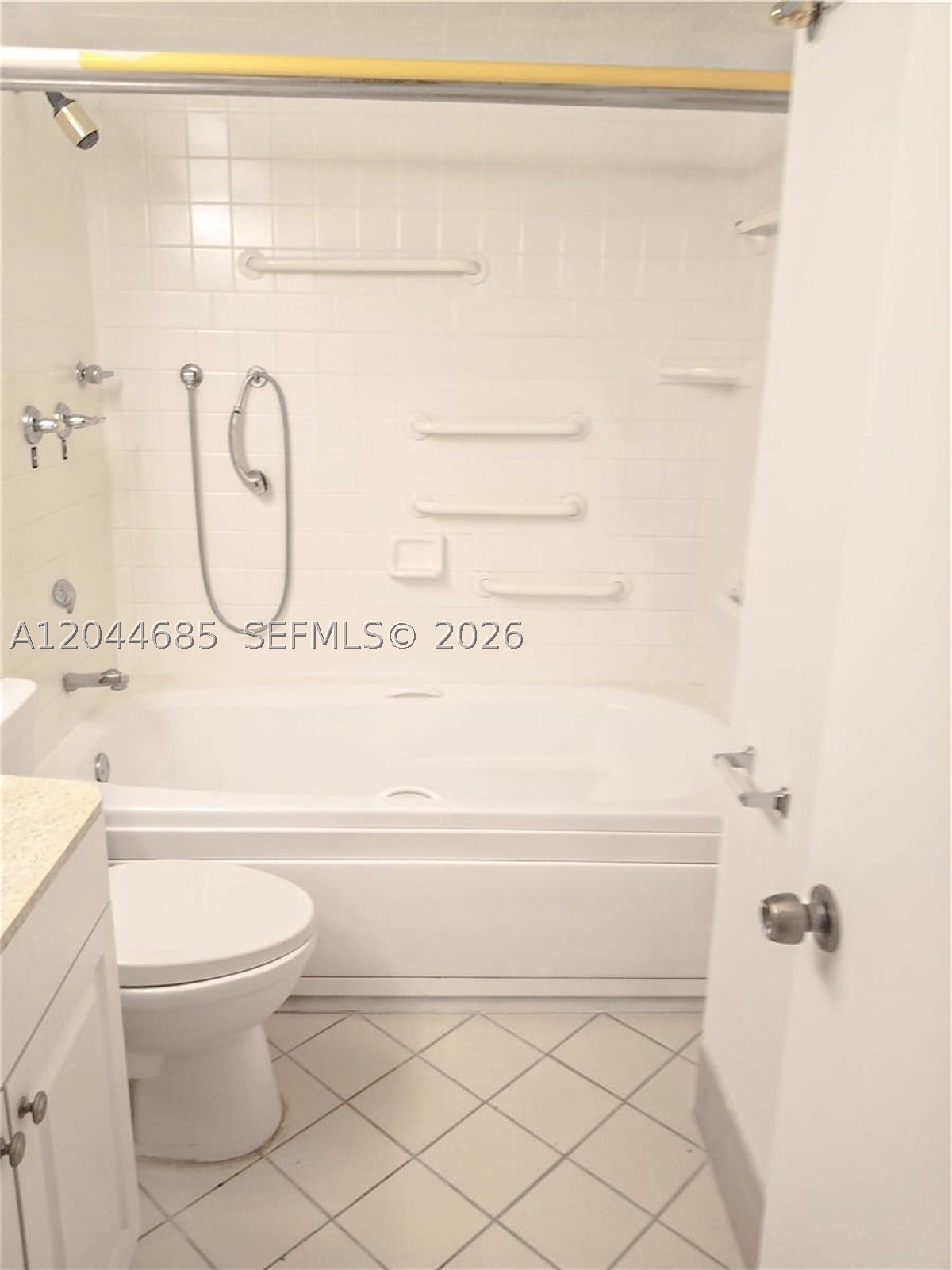 WHITEHALL VILLAGE - Residential Lease