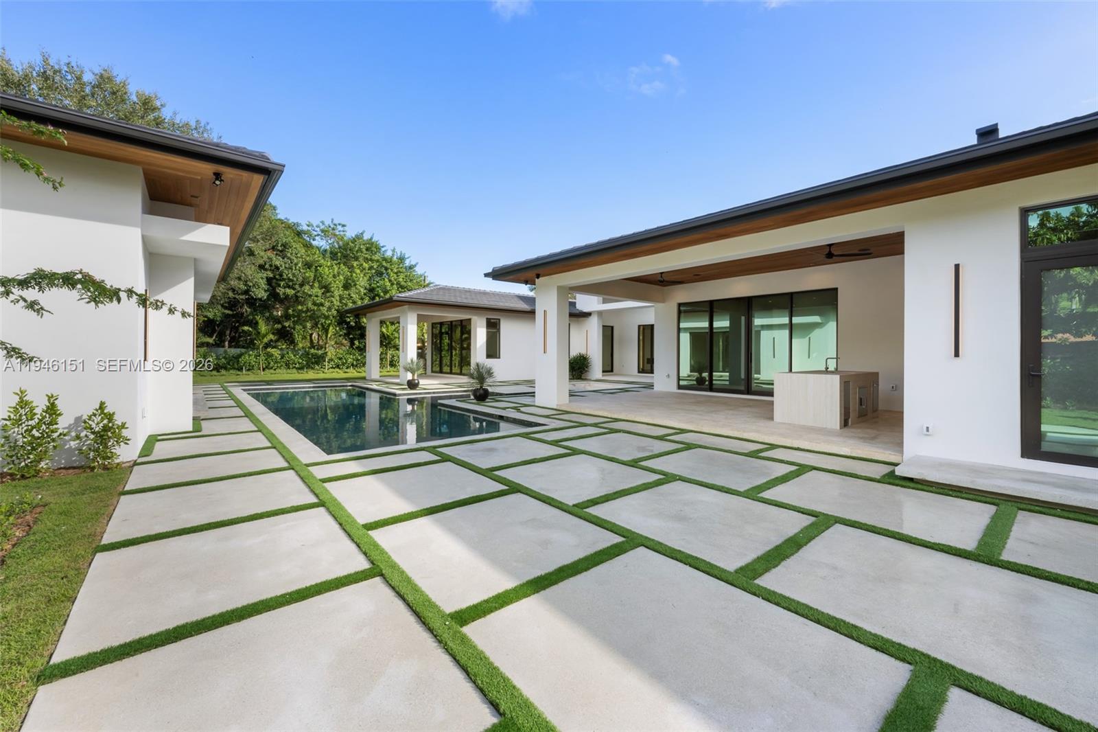 SUNILAND ESTATES 1ST ADDN - Residential