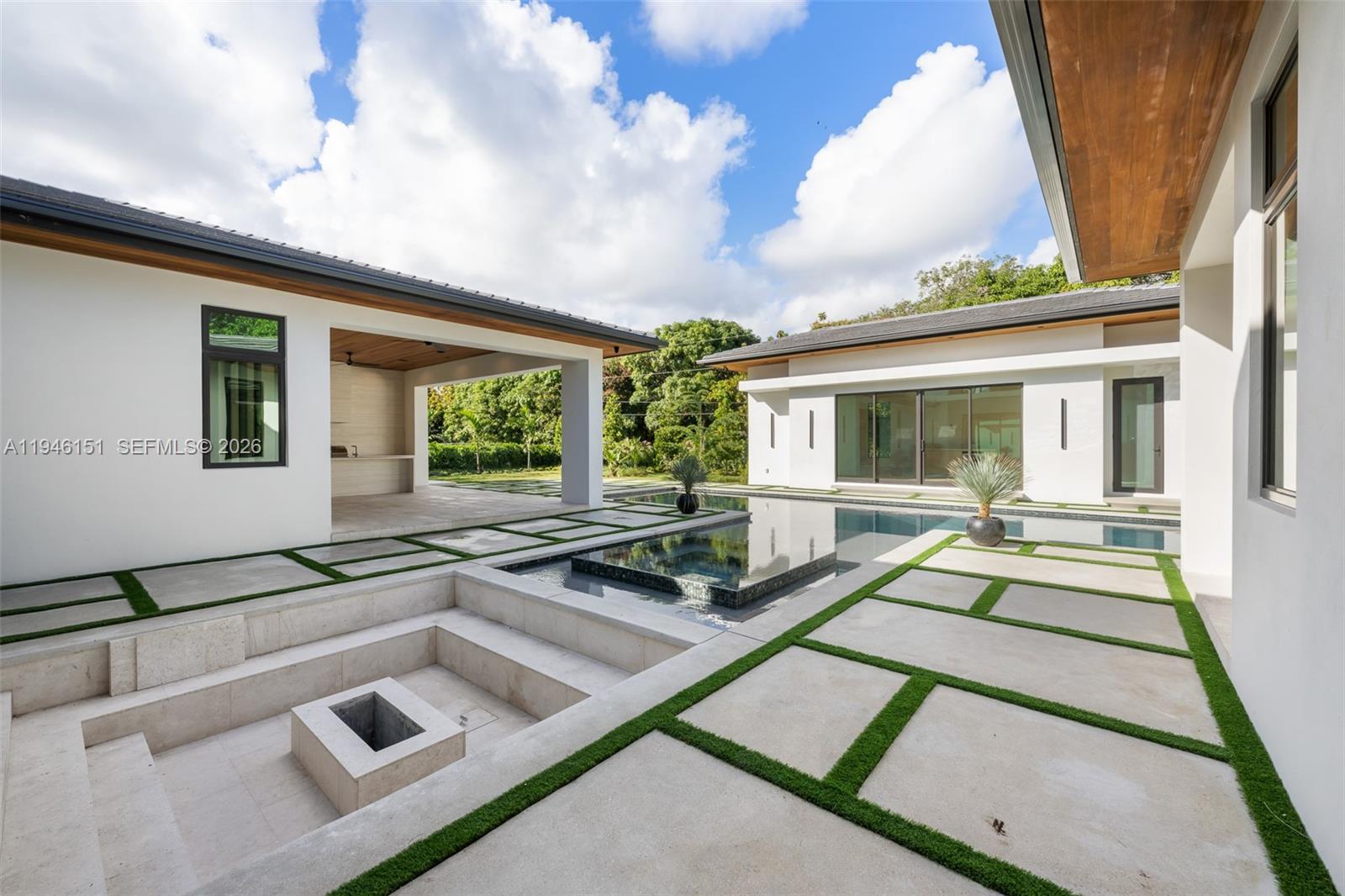 SUNILAND ESTATES 1ST ADDN - Residential