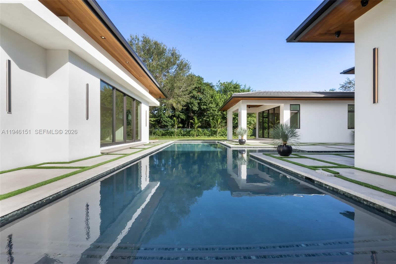 SUNILAND ESTATES 1ST ADDN - Residential