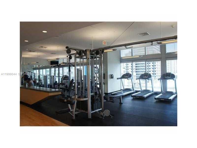 THE AXIS ON BRICKELL COND - Residential