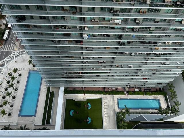 THE AXIS ON BRICKELL COND - Residential