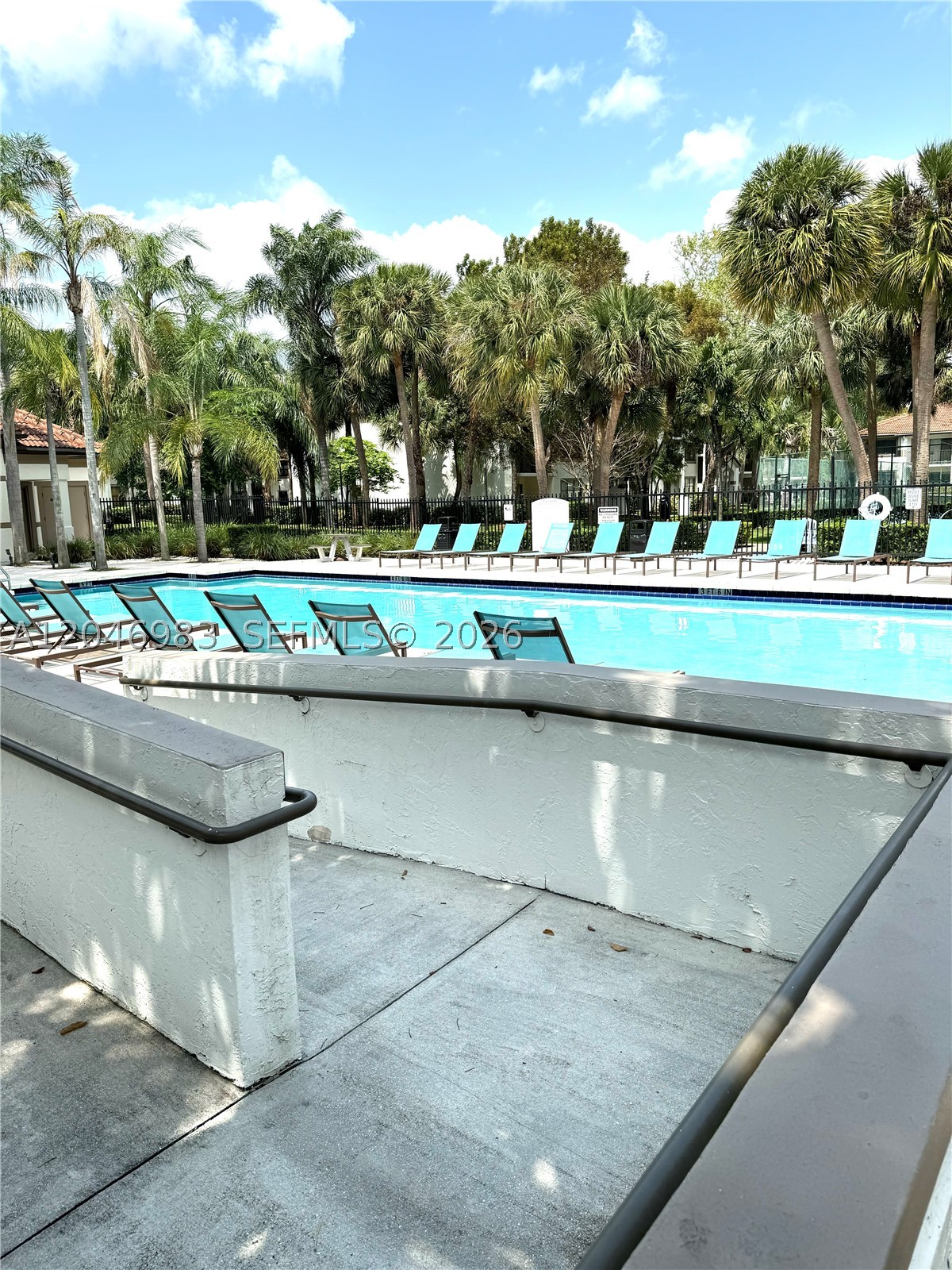 HOLLYWOOD PARC CONDOMINIU - Residential Lease