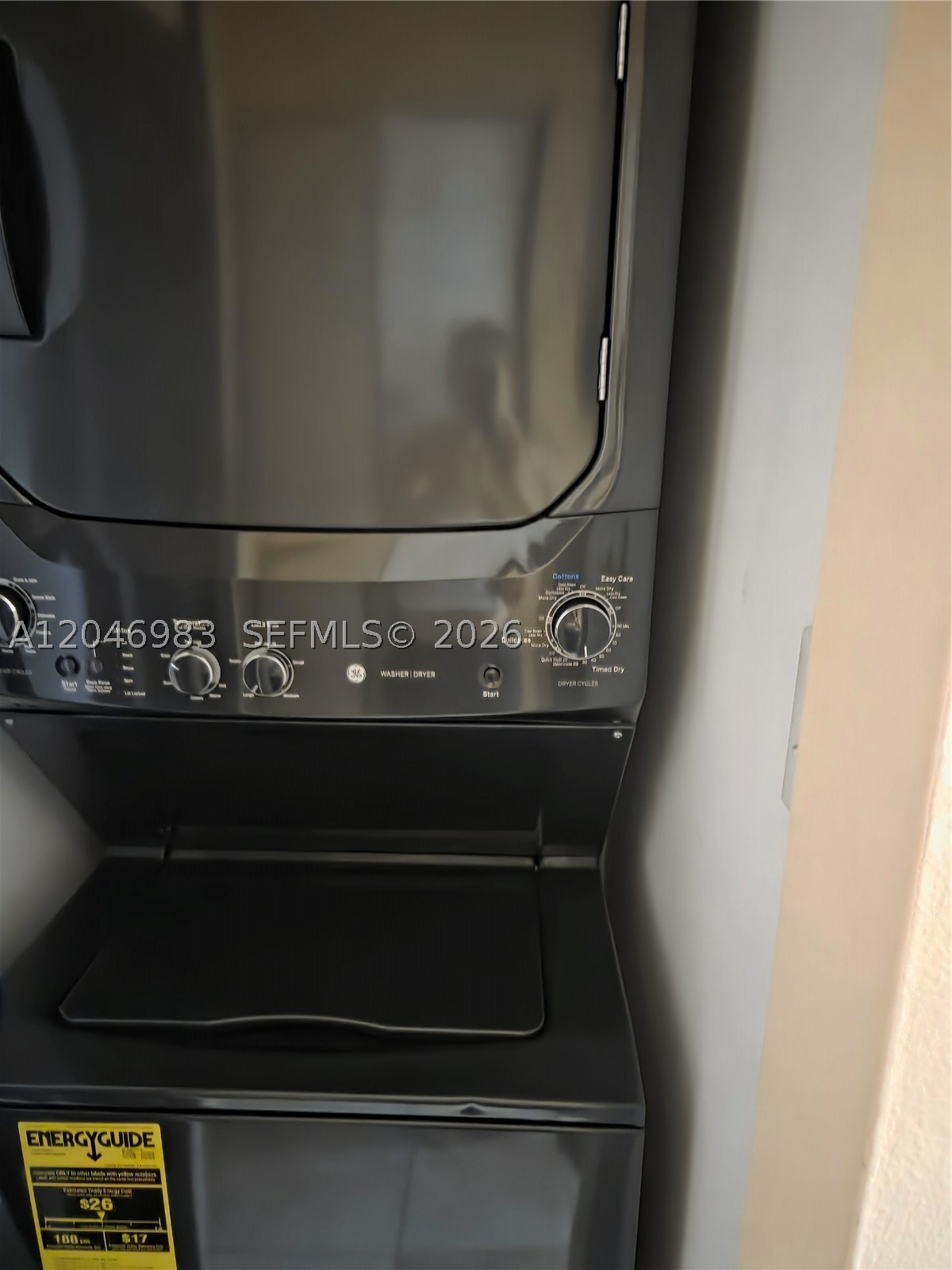 HOLLYWOOD PARC CONDOMINIU - Residential Lease