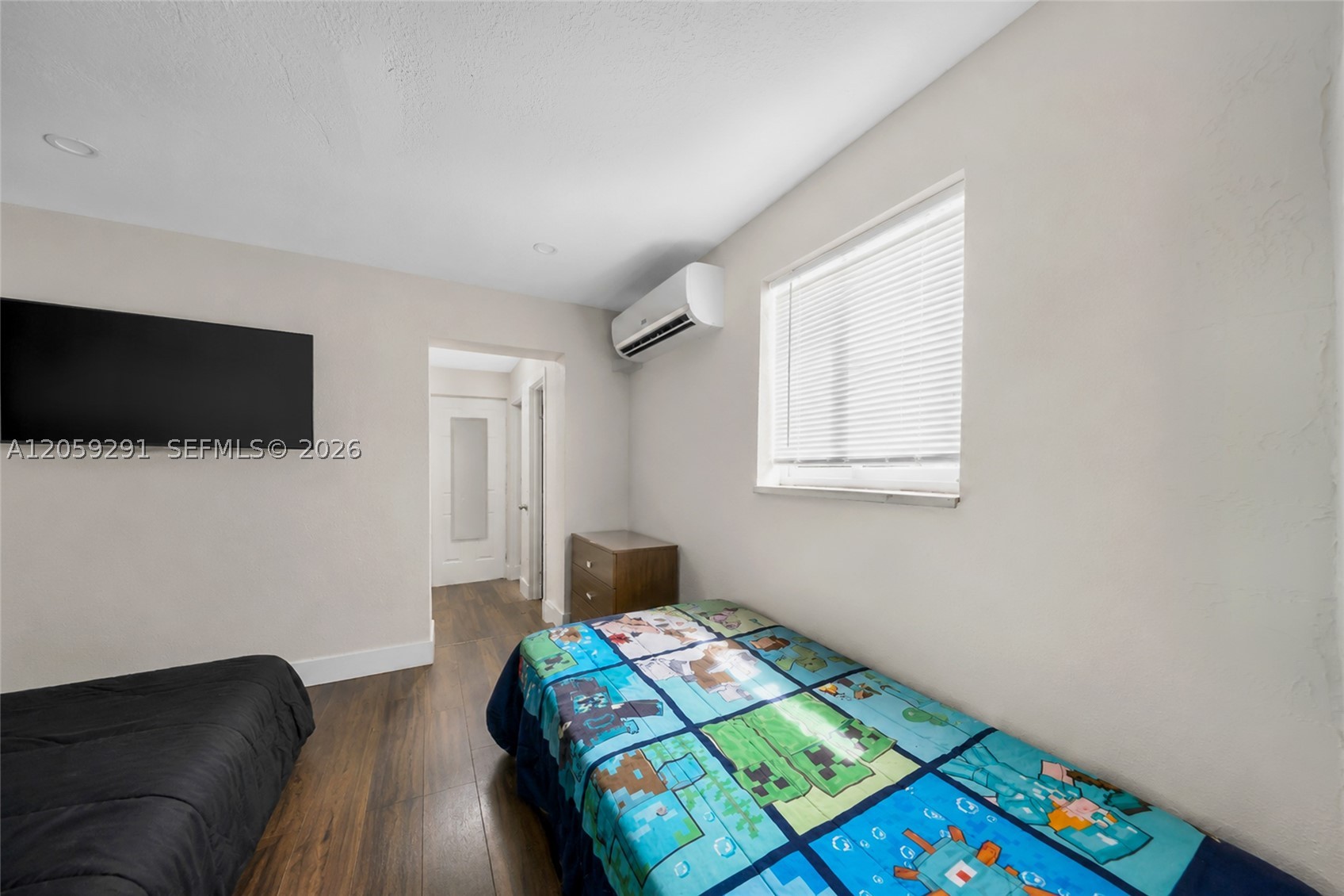 MELROSE HEIGHTS - Residential