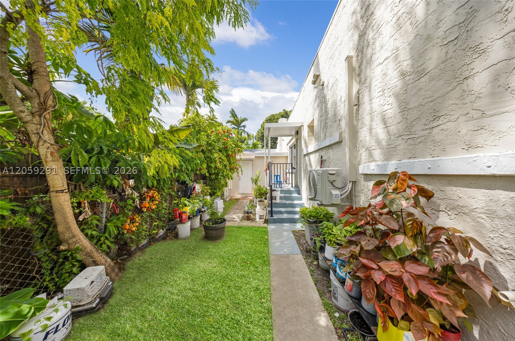 MELROSE HEIGHTS - Residential