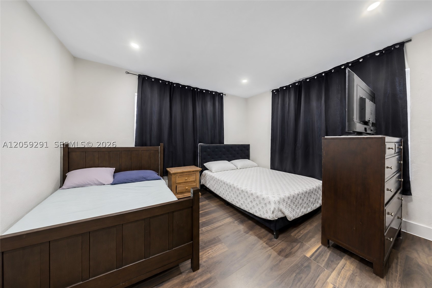 MELROSE HEIGHTS - Residential